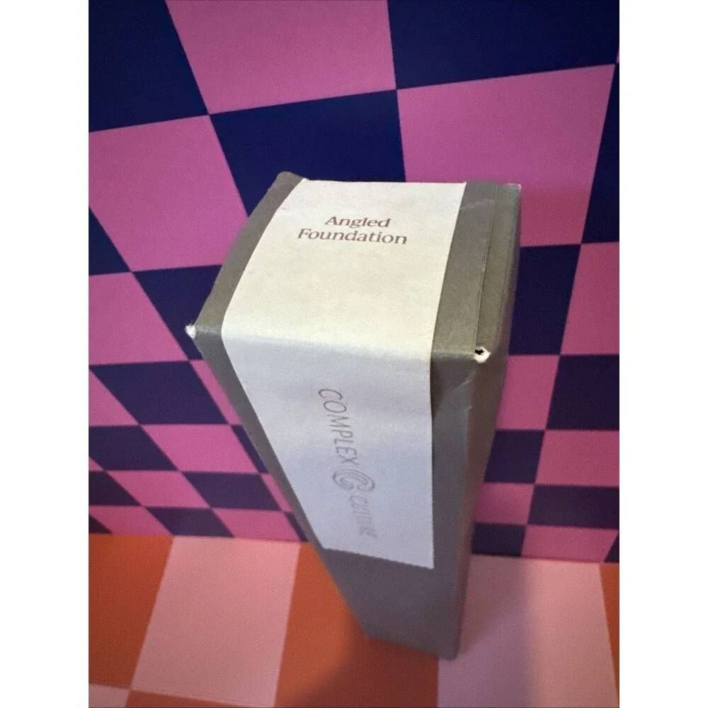 NIB Complex Culture Angled Foundation Brush